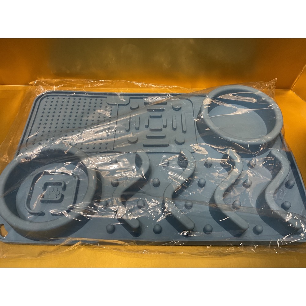 Silicone Slow Feeder Lick Mat for Dogs Cats Blue Suction Cup Anxiety Relief Mat